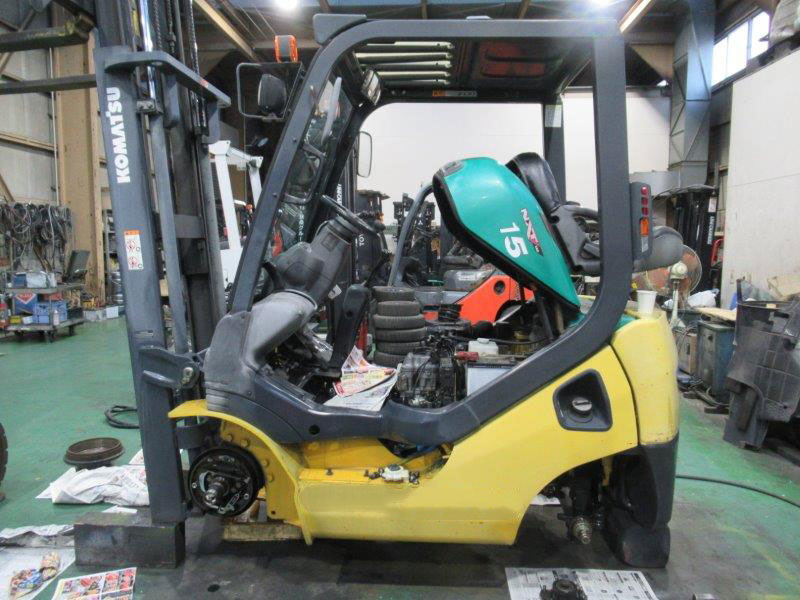 1.5tガソリンエンジン式フォークリフト 年次点検①の画像