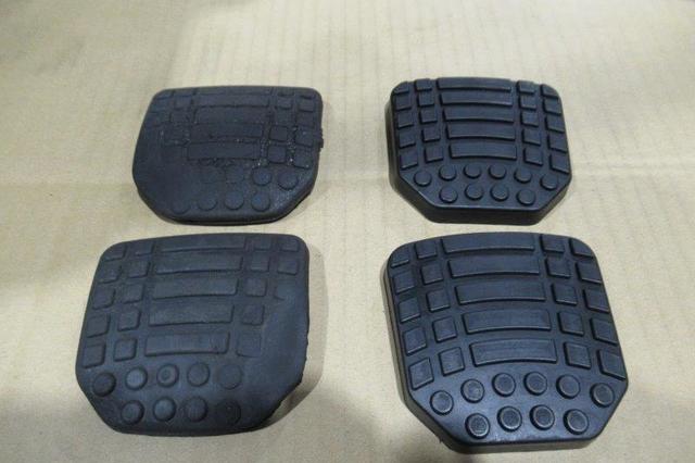 ブレーキ・クラッチ各ペダルゴム交換