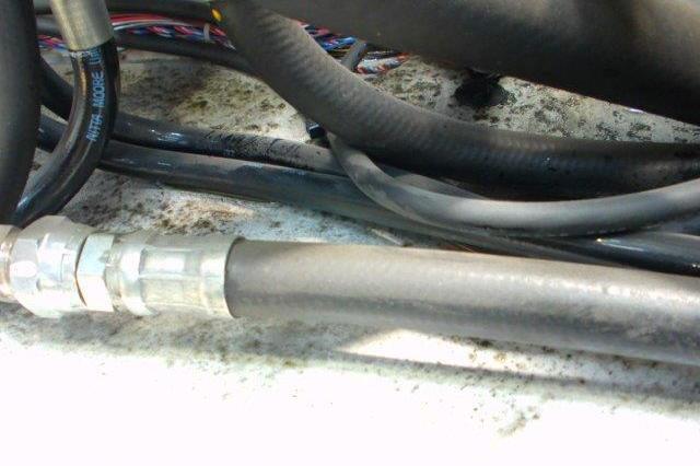 作業油吹きこぼれ