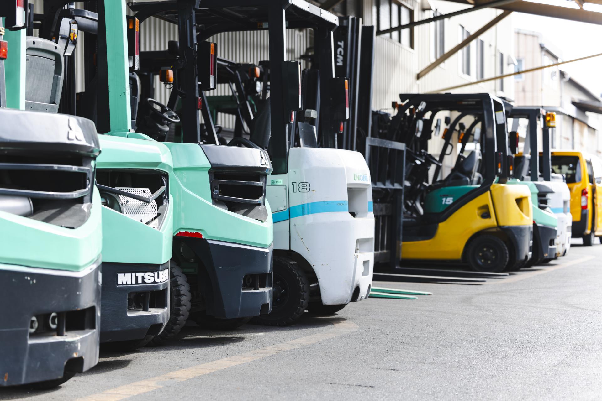 フォークリフトの画像